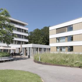 Spitäler & Betreutes Wohnen